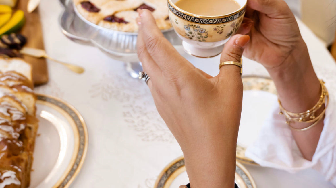 The warmth of the holidays wrapped in our Chai & Candle Gift Set